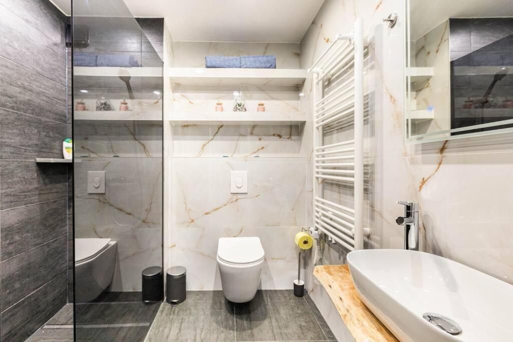 Cozy Renovated Apartment Close To Schoenbrunn Palace Wien Eksteriør bilde